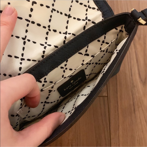 Kate Spade dark blue cross body bag - Picture 5 of 8